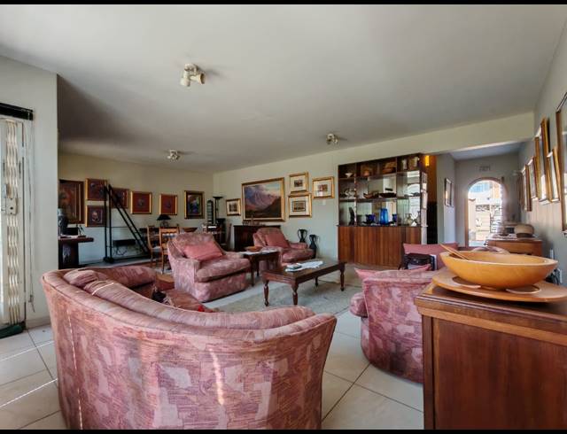 3 BEDROOM TOWNHOUSE FOR SALE IN THREE RIVERS PROPER